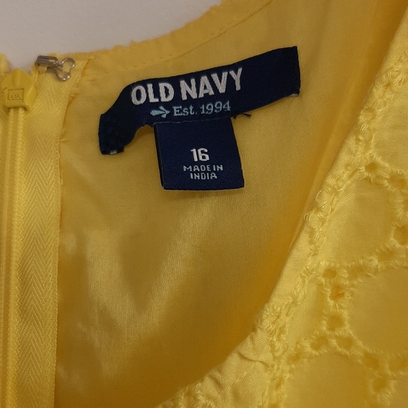 Old Navy Bright Yellow Eyelet Summer Dress Size 16 Sleeveless Cotton Like New - Picture 4 of 7